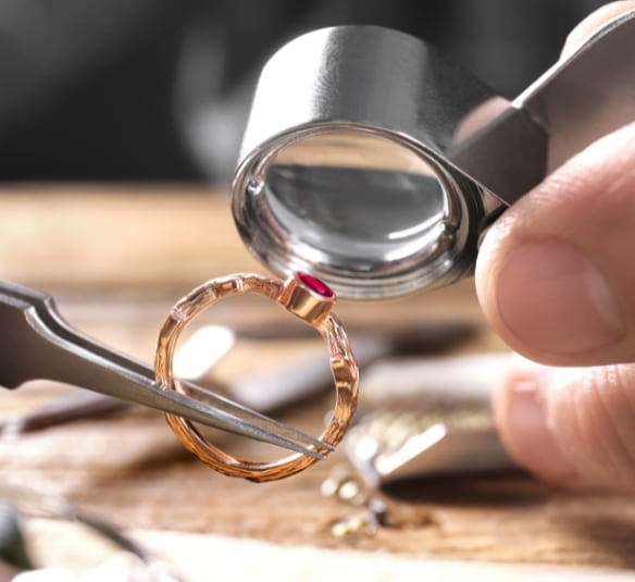 el proceso de tasación de joyas de oro