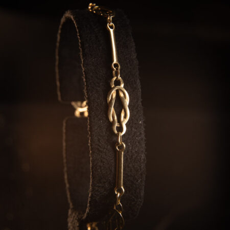 127998PU00004