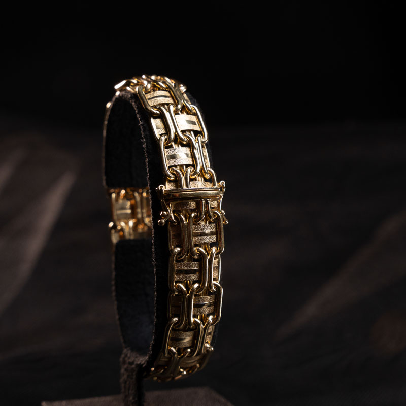 132581PU00003
