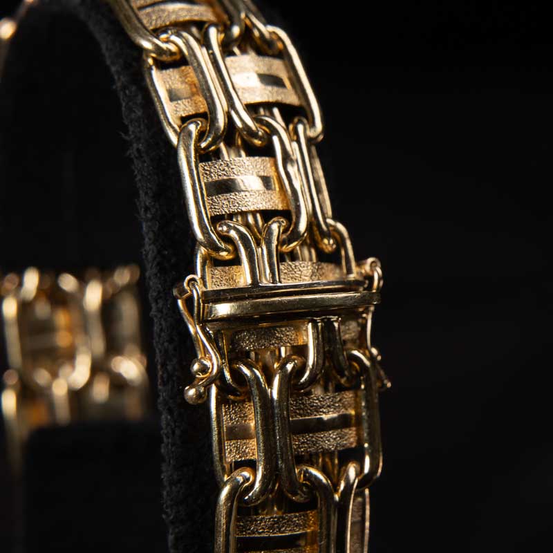 132581PU00005