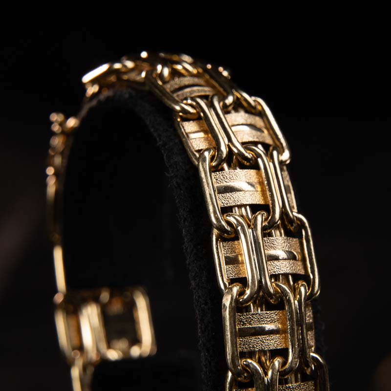 132581PU00006