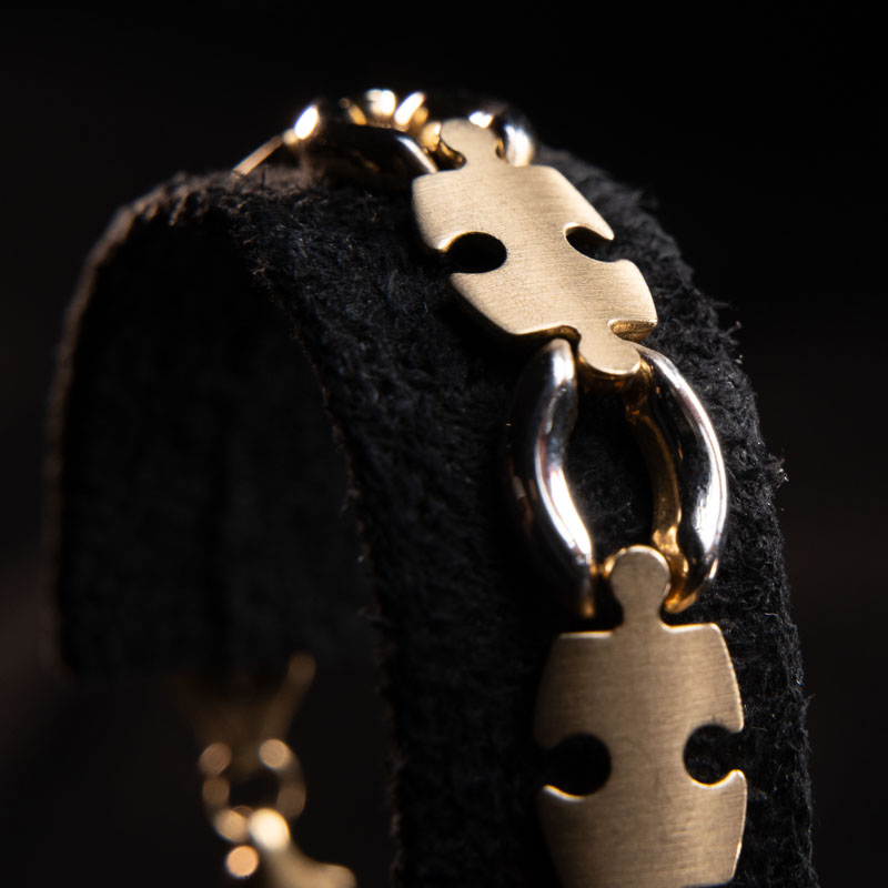 153981PU00004
