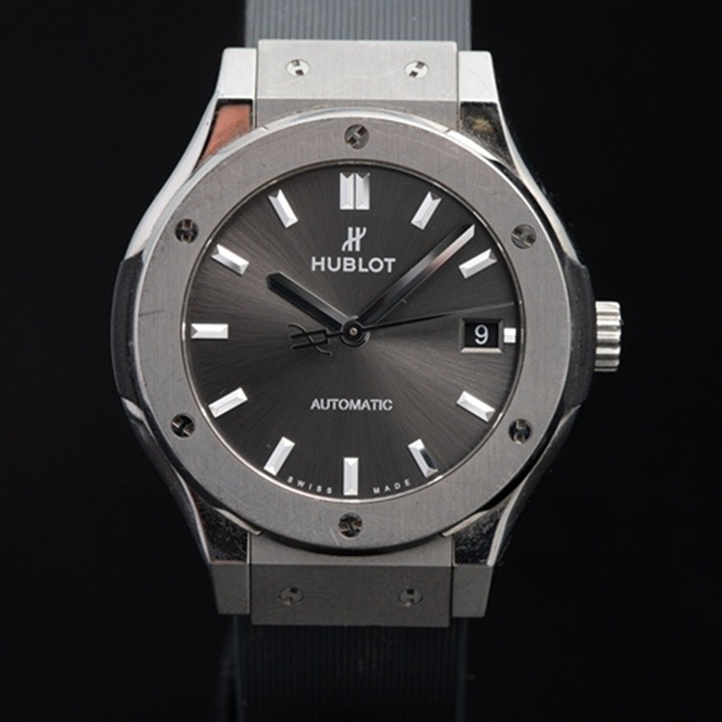 HUBLOT Classic Fusion Automatico Titanio Nergo 04