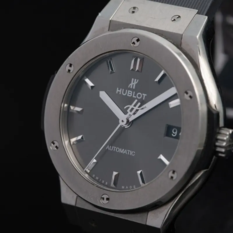 HUBLOT Classic Fusion Automatico Titanio Nergo 05