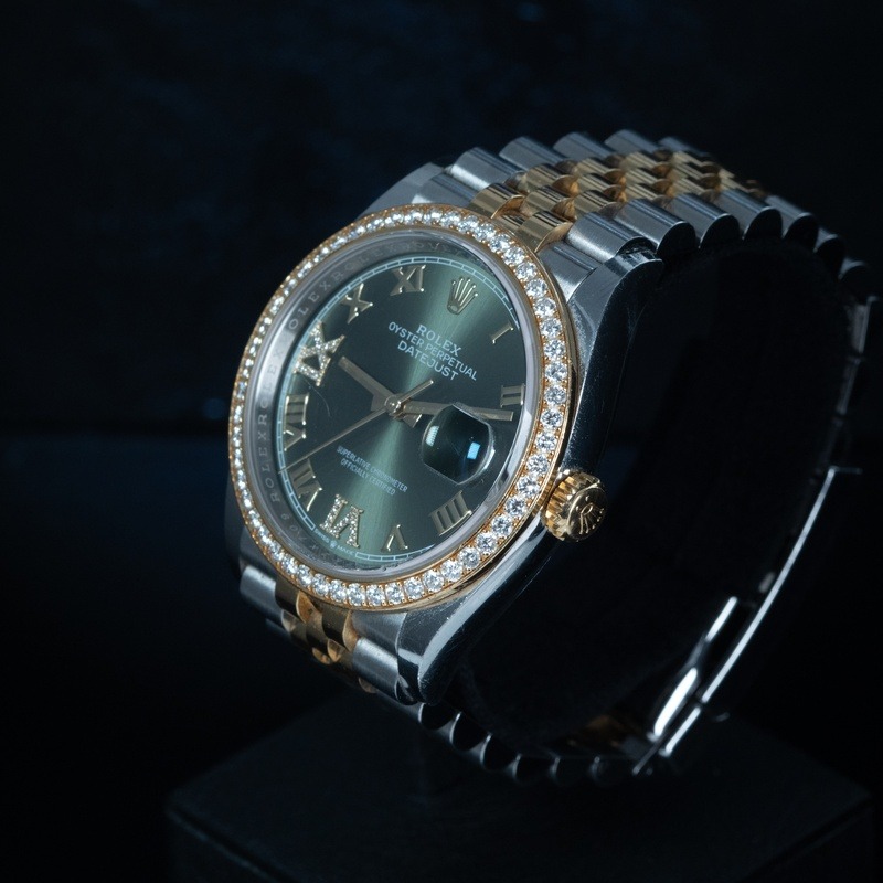 ROLEX Datejust Automático Acero y oro Esfera Verde 56810 08