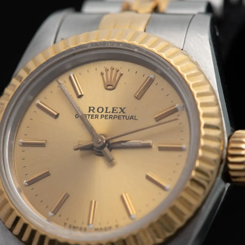 ROLEX Oyster Automático Acero y oro Esfera Champane 107675 02